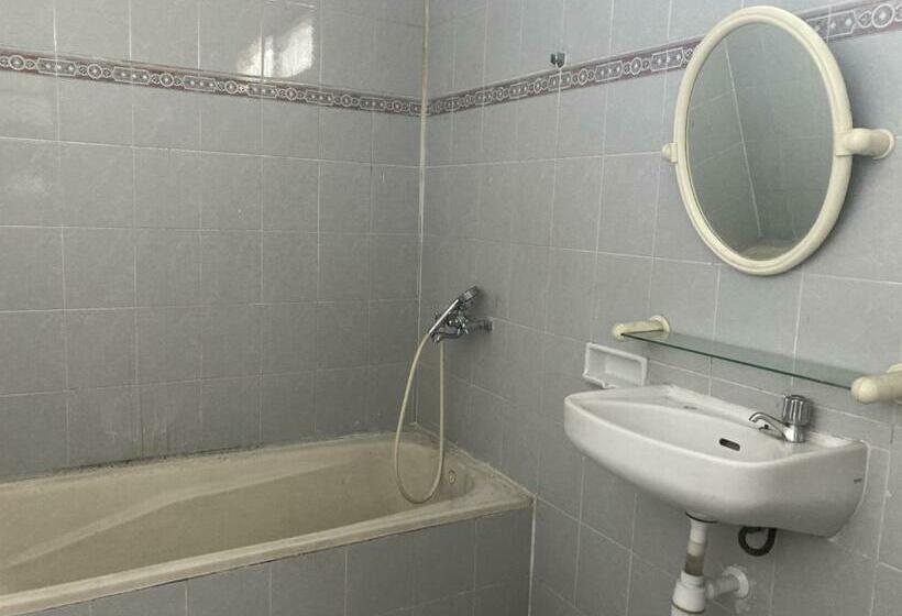 Семейный Номер, Garuda Syariah Near Alun Alun Banjarnegara