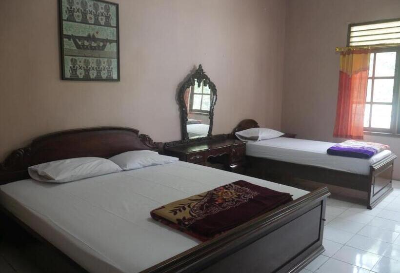 Семейный Номер, Garuda Syariah Near Alun Alun Banjarnegara