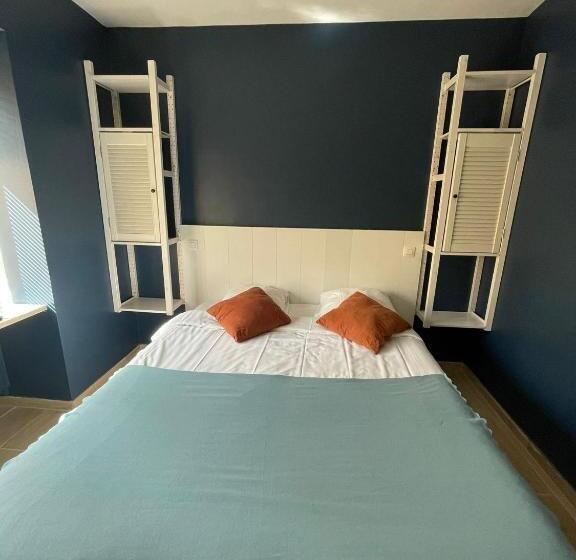 Четырехместный Номер Стандарт, Heb