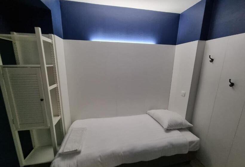 Номер Стандарт Трехместный, Heb