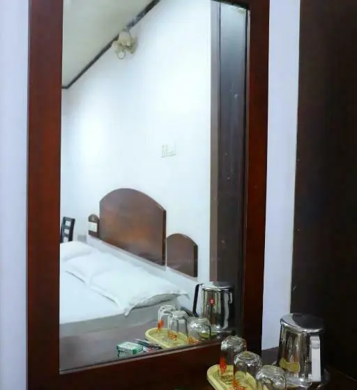 エコノミーシングルルーム, Ramanilayam Tourist Home