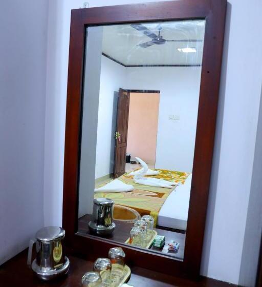 Семейный Номер, Ramanilayam Tourist Home
