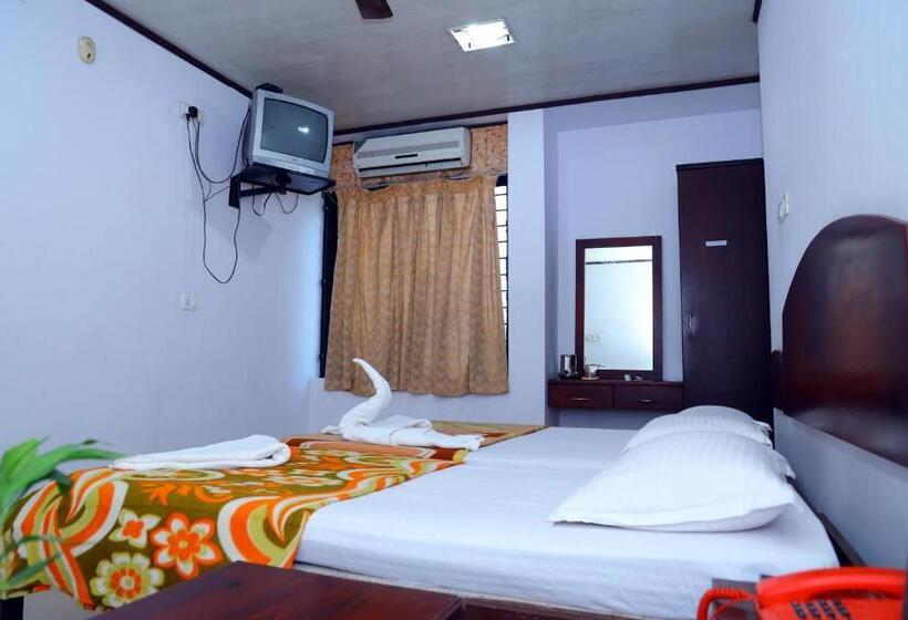 Family Suite, Ramanilayam Tourist Home