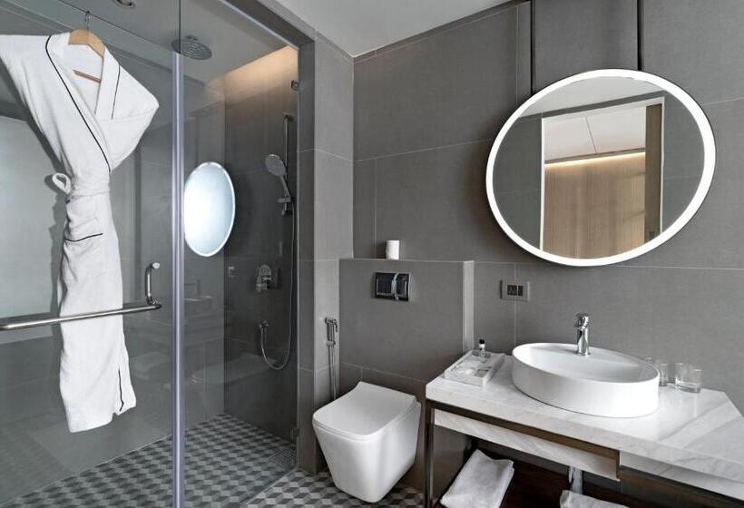 חדר סטנדרט, The Crescent