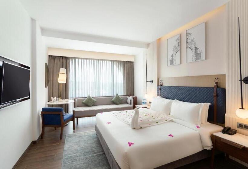 חדר סטנדרט, The Crescent