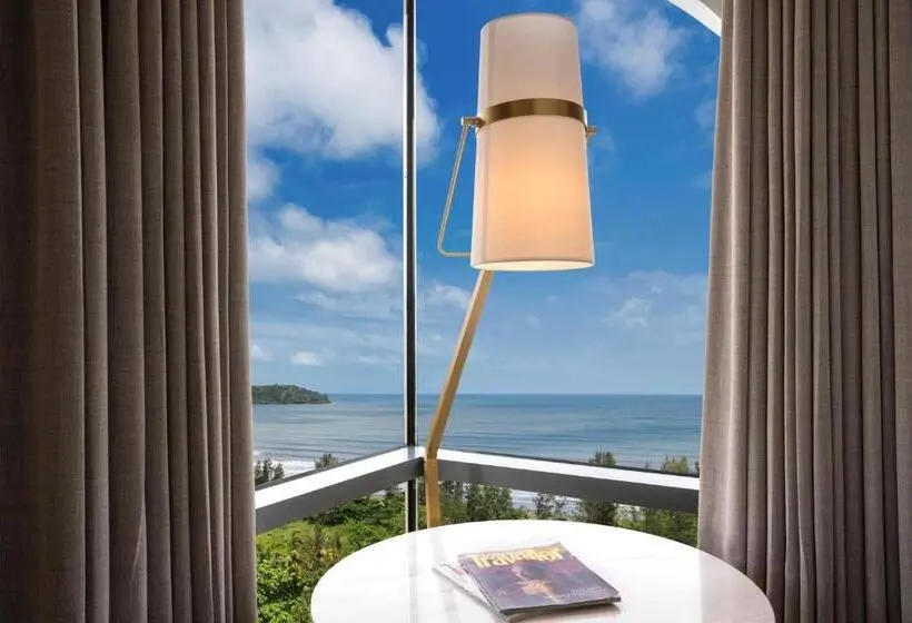Deluxe Room Sea View, The Crescent