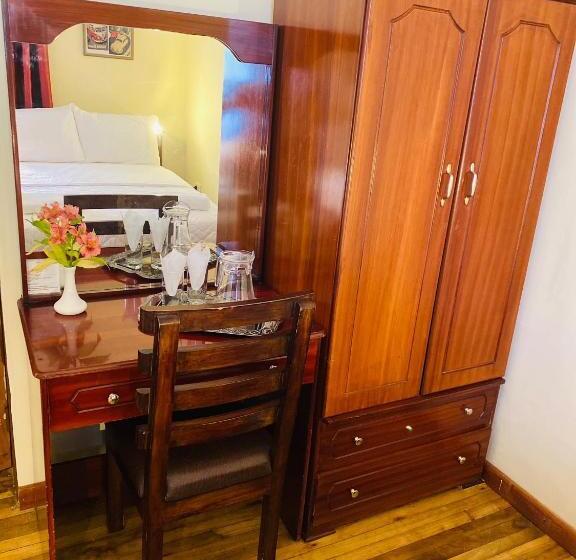 3-Bett-Standardzimmer, Hostal Casa Franciscana