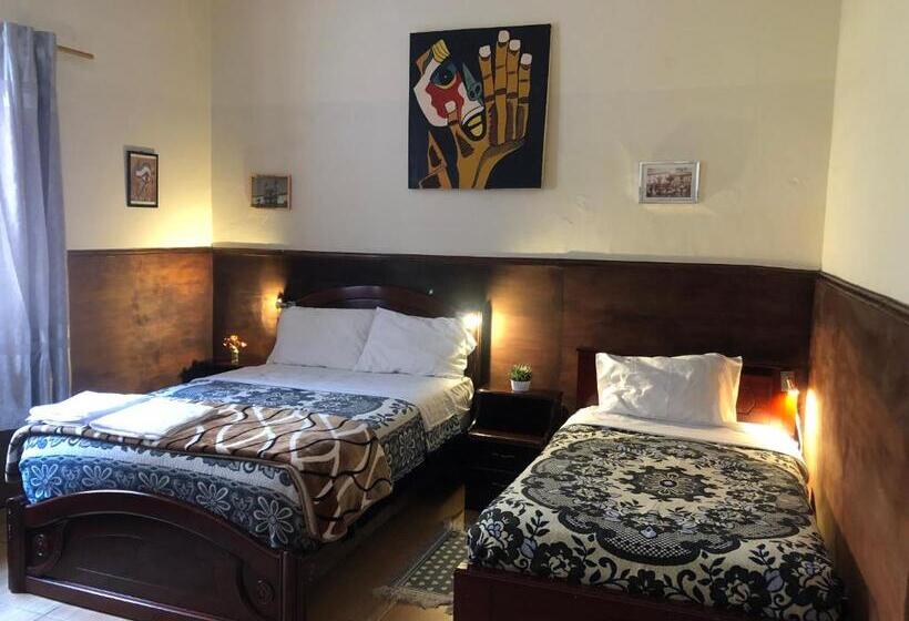 Standardzimmer Bad am Gang, Hostal Casa Franciscana