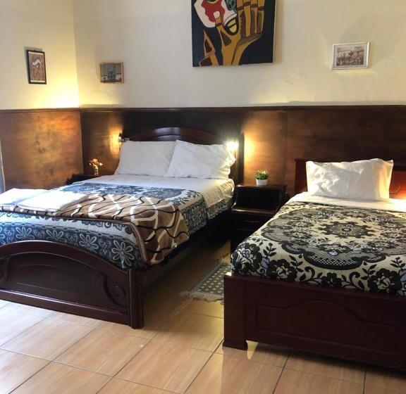 Standardzimmer Bad am Gang, Hostal Casa Franciscana