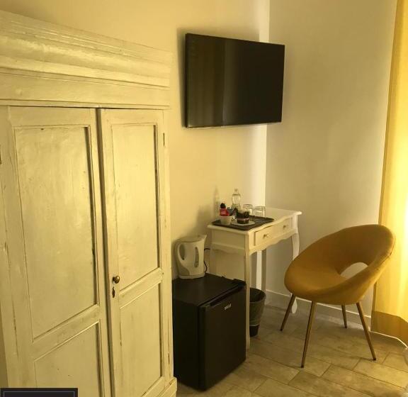 اتاق لوکس سه تخته, Terrace Boutique Inn