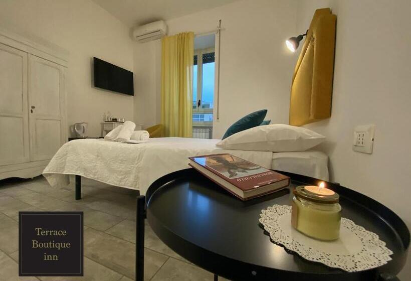 اتاق لوکس سه تخته, Terrace Boutique Inn