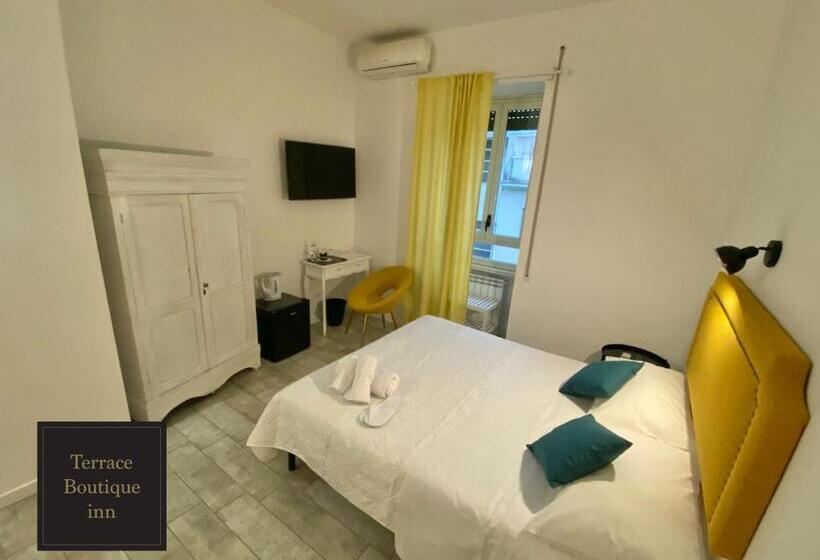 اتاق لوکس سه تخته, Terrace Boutique Inn