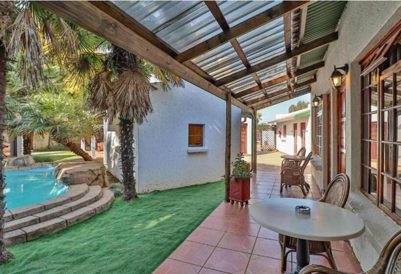 Номер Economy, The Link Guest Lodge