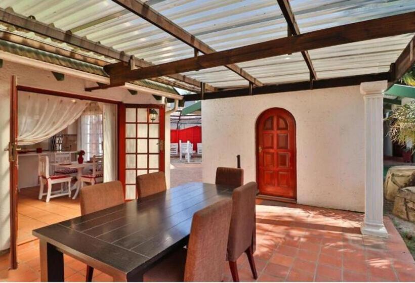 Номер Economy, The Link Guest Lodge