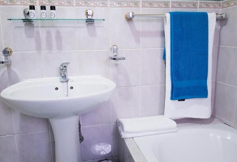 Семейный Номер, The Link Guest Lodge