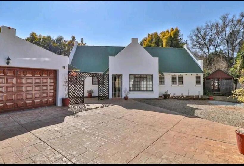 Дом 2 Спальни, The Link Guest Lodge