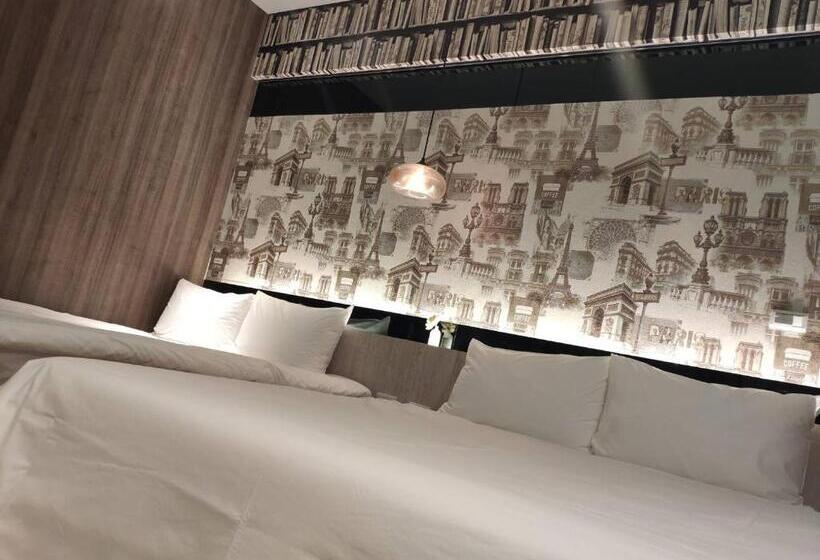 اتاق استاندارد چهارنفره با بالکن, Xingqing Seaview Homestay