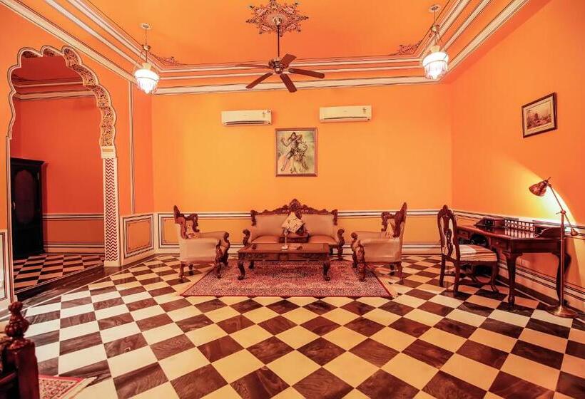 סוויטה מלכותית, Rajmahal Palace By Kanota Hotels Near Bisalpur Dam