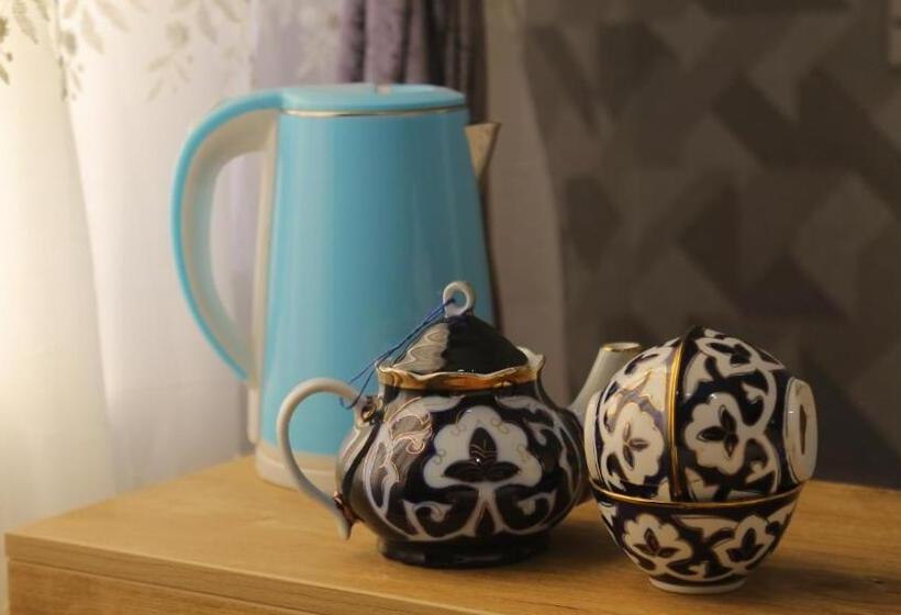 Comfort Kolmen Hengen Huone, Samarkand сity Guest House