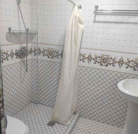 Superior Neljän Hengen Huone, Samarkand сity Guest House