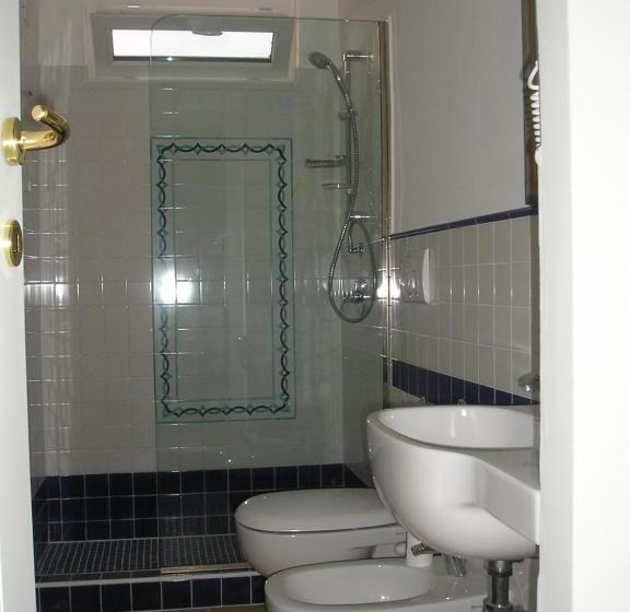 스탠다드 트리플 룸, Agenzia Isotur Villa Olimpia