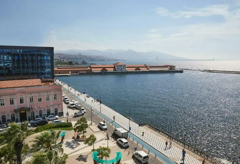 エクゼクティブジュニアスイート, Izmir Marriott