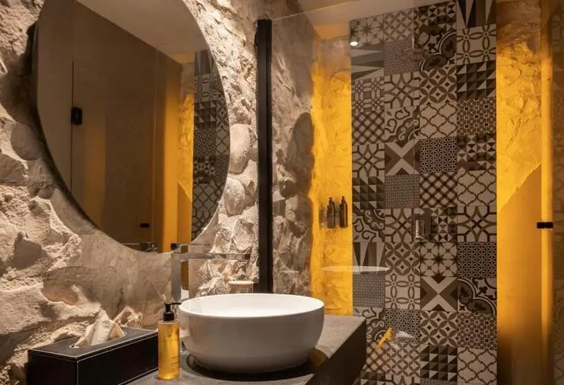 デラックストリプルルーム, Pietra D'acqua Resort & Spa By Geocharme