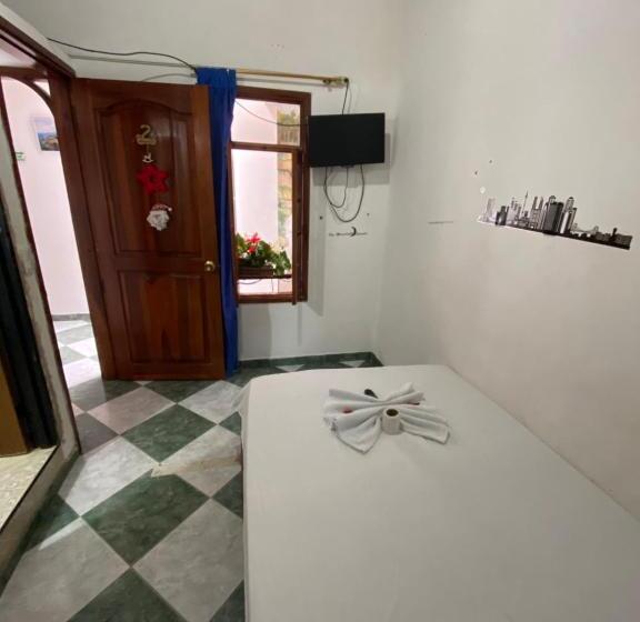 经济房, Policarpa