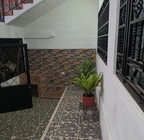 带1个卧室的公寓, Policarpa