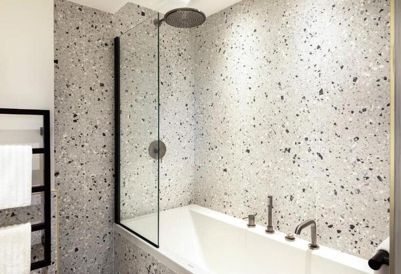 Номер Стандарт Вид на Город, Renaissance Bordeaux