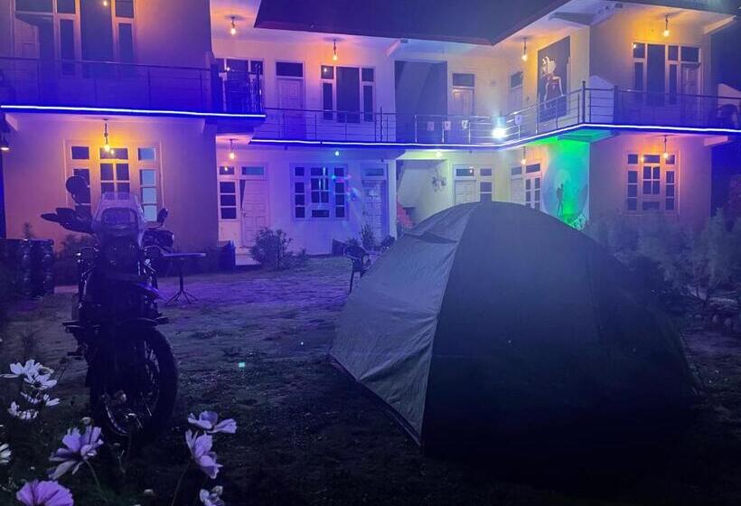 اتاق خانوادگی, Breathe Inn