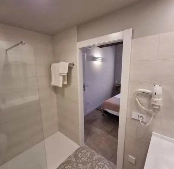 اتاق لوکس یک تخته, Hostal La Rúa