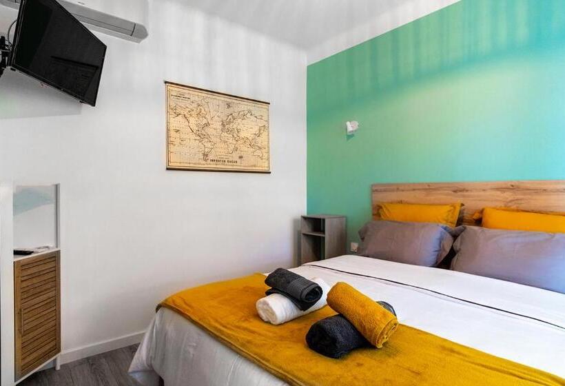 Standart Oda, La Maison Fratelli