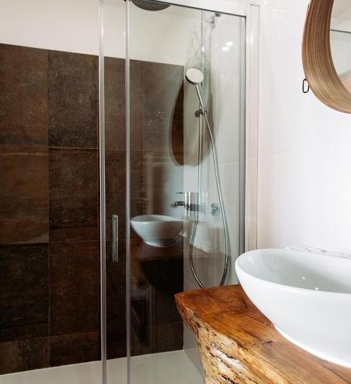 Deniz Manzaralı Balkonlu Standart Oda, La Maison Fratelli