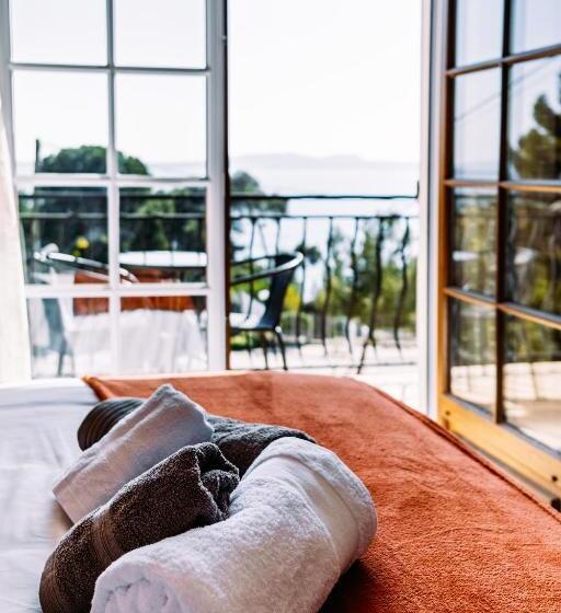 Deniz Manzaralı Balkonlu Standart Oda, La Maison Fratelli