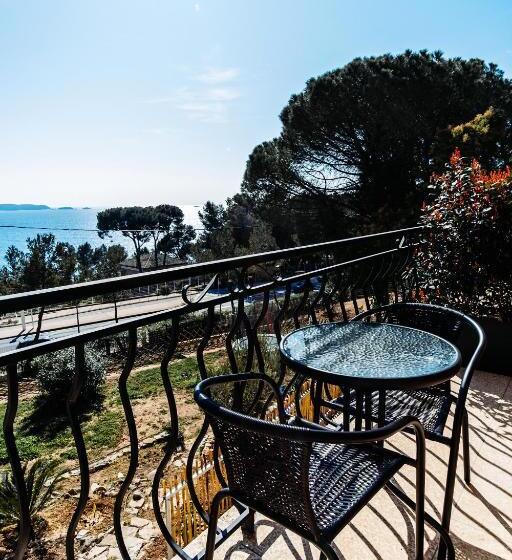 Deniz Manzaralı Balkonlu Standart Oda, La Maison Fratelli