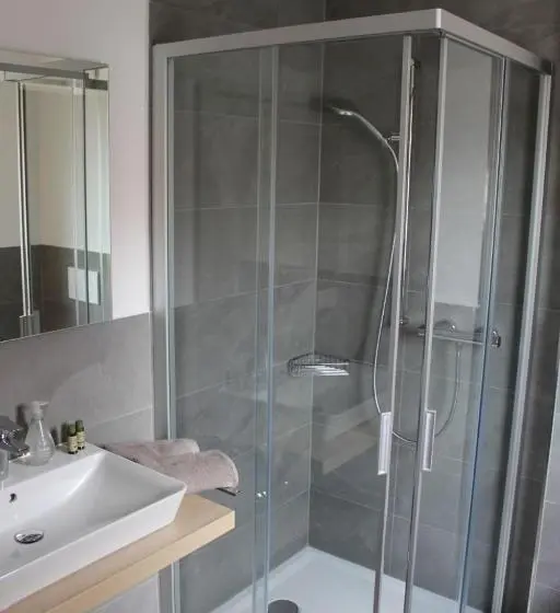Quarto Familiar, Mesnerwirt