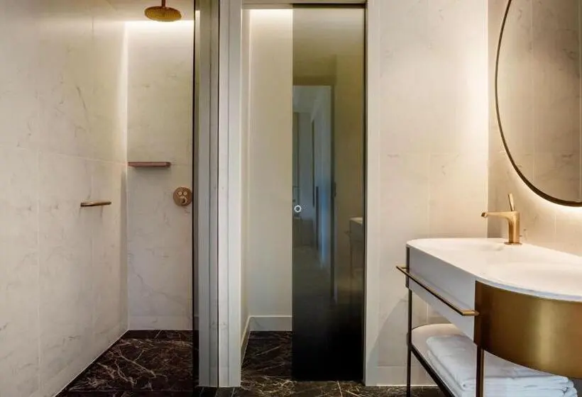 Sviitti, Radisson Collection Hotel, Magdalena Plaza Sevilla