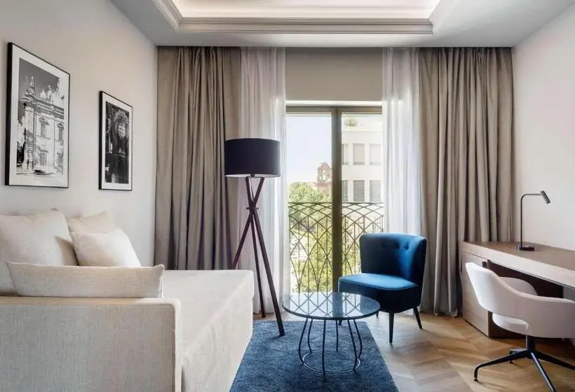 Sviitti, Radisson Collection Hotel, Magdalena Plaza Sevilla