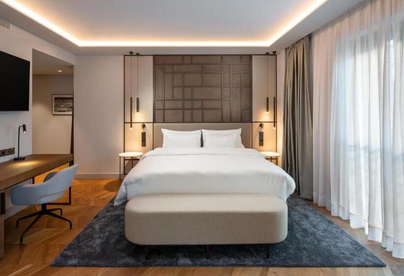 اتاق پرمیوم, Radisson Collection Hotel, Magdalena Plaza Sevilla