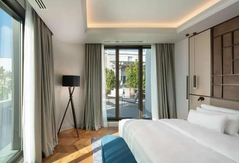 Juniorsviitti Poreallas, Radisson Collection Hotel, Magdalena Plaza Sevilla