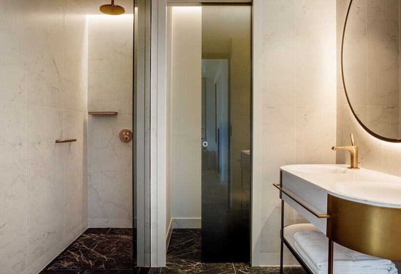 اتاق سوپریور, Radisson Collection Hotel, Magdalena Plaza Sevilla