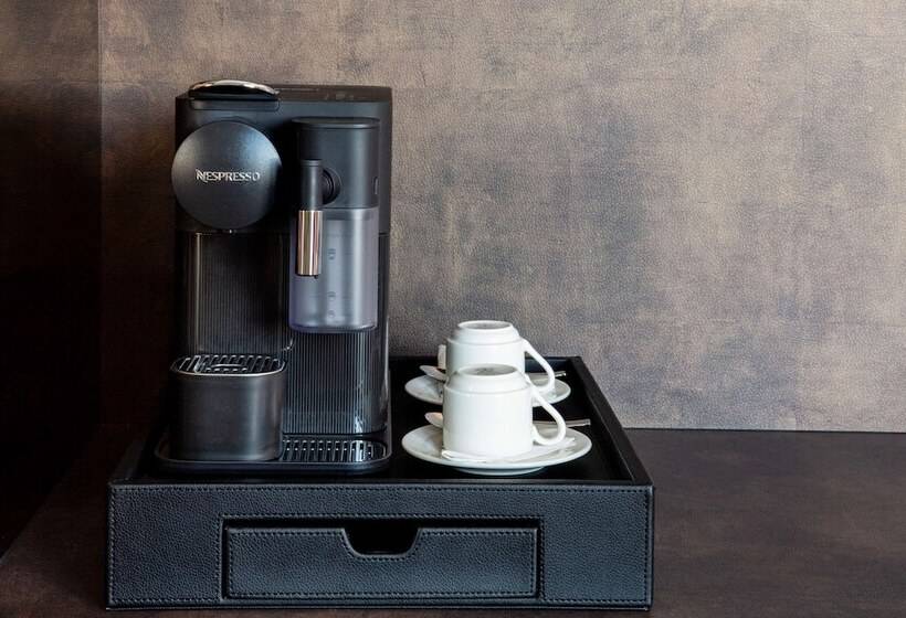 سوییت جونیور, Radisson Collection Hotel, Magdalena Plaza Sevilla