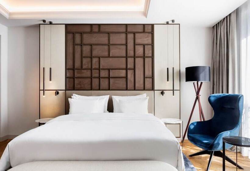 اتاق پرمیوم, Radisson Collection Hotel, Magdalena Plaza Sevilla