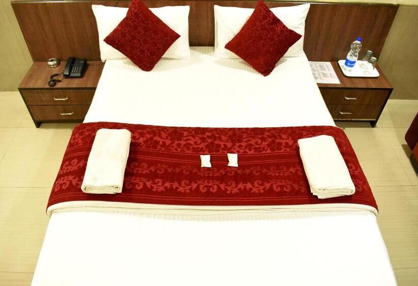 اتاق لوکس, Sai Sharan Stay Inn Near Midc Turbhe, Navi Mumbai