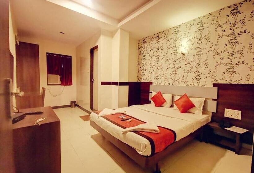 اتاق لوکس, Sai Sharan Stay Inn Near Midc Turbhe, Navi Mumbai