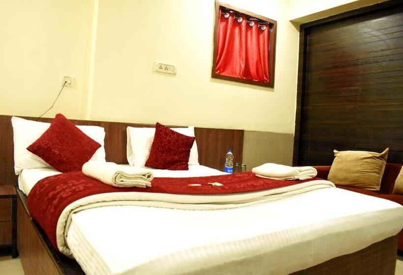 اتاق لوکس, Sai Sharan Stay Inn Near Midc Turbhe, Navi Mumbai