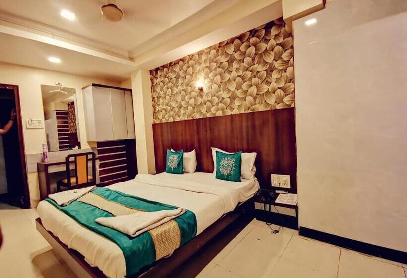 اتاق لوکس, Sai Sharan Stay Inn Near Midc Turbhe, Navi Mumbai