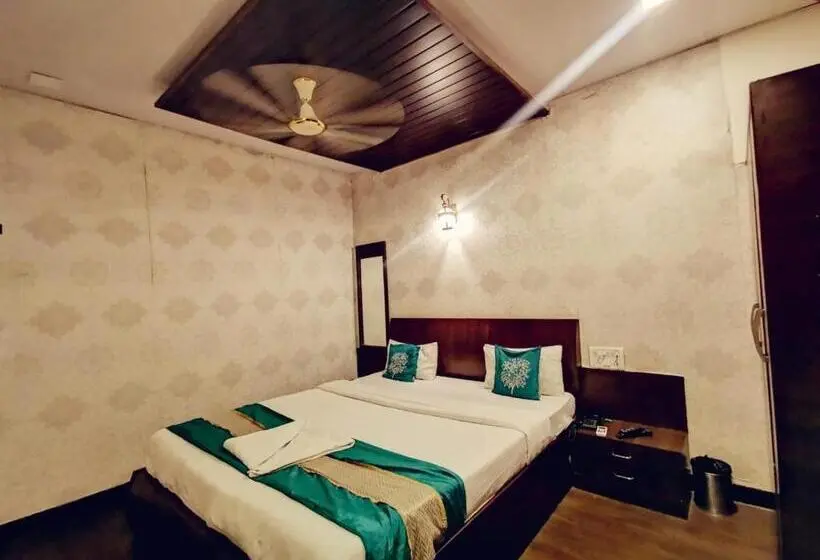 スーペリアールーム, Sai Sharan Stay Inn Near Midc Turbhe, Navi Mumbai