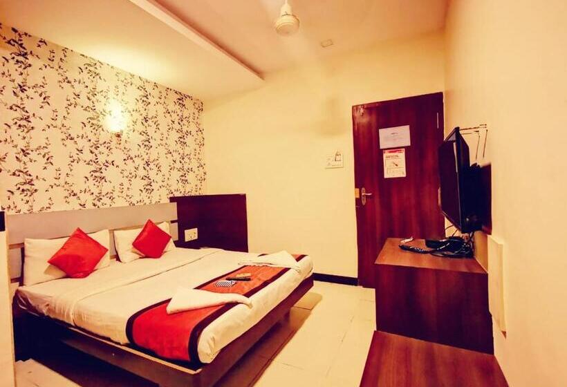 اتاق لوکس, Sai Sharan Stay Inn Near Midc Turbhe, Navi Mumbai